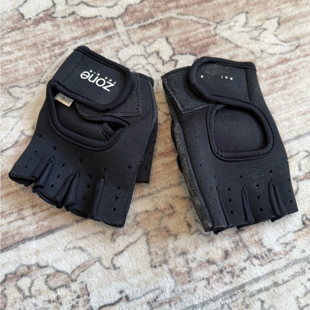 Zonz Black Fingerless Gloves